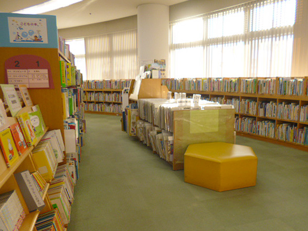 絵本・紙芝居コーナー