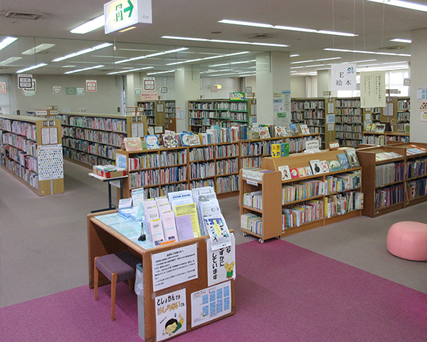 入口付近から見た館内の様子