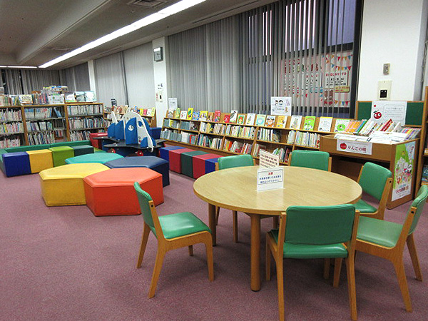児童コーナー